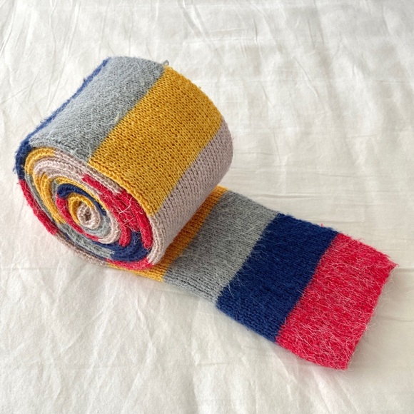 Handmade Woven Color Block Scarf - Picture 3 of 5